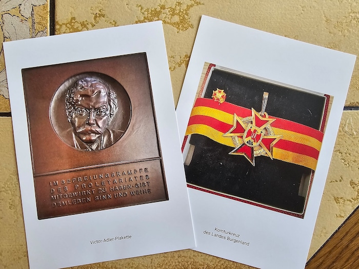 Die Auszeichnungen von Josef Tauber.