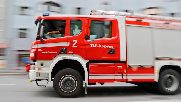 Die Berufsfeuerwehr Innsbruck musste ausrücken (Archivbild).