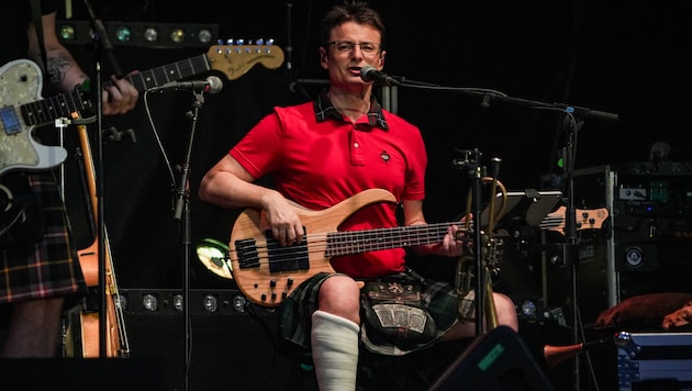 „Die Lauser“-Mitglied Markus Hinker biss sich durch und spielte beim legendären Südsteirerfest ...