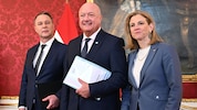 Die Parteiobleute der Regierungsparteien freuen sich über eine „herzeigbare“ Zwischenbilanz.