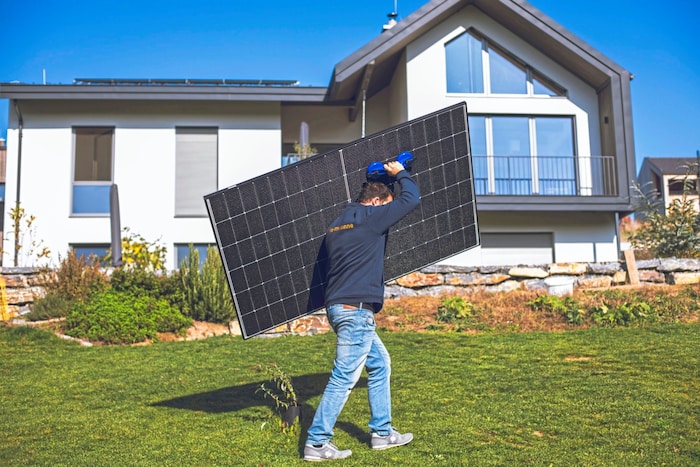 Krone Sonne Kunden zahlen nur rund 8 Cent pro Kilowattstunde statt der üblichen 36 Cent.