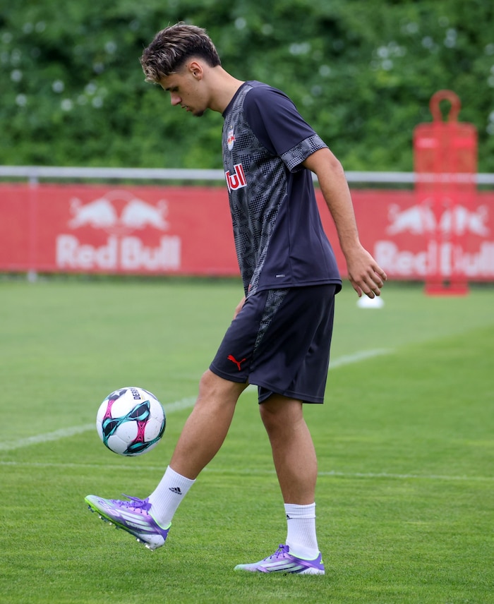 Kerim Alajbegovic trainierte zum ersten Mal mit der Mannschaft.