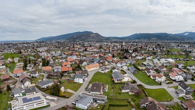 Vorarlberg ist in Sachen Wohnen ein überaus kostspieliges Pflaster. Der Traum vom Eigenheim wird ...