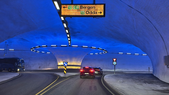 Ein Kreisverkehr im Tunnel ist in Norwegen nichts Ungewöhnliches.