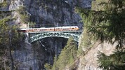 Zwischen Innsbruck und Mittenwald wurde ein Schienenersatzverkehr eingerichtet.