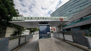 Die Verletzten wurden ins Uniklinikum Salzburg gebracht.