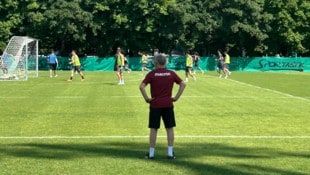Trainer Regi van Acker ist mit den Fortschritten seiner Spieler zufrieden.