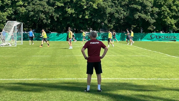 Trainer Regi van Acker ist mit den Fortschritten seiner Spieler zufrieden.