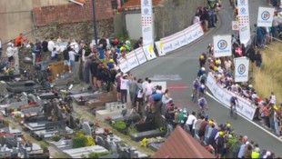 Eine makabre und respektlose Szene erschüttert am Rande der Tour de France nicht nur ...