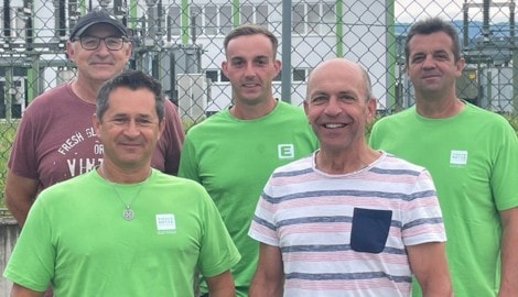 Die Lebensretter: vorne Harald Lind und Peter Fahrnleitner, hinten Franz Uhl, Martin Glaser und ...