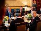Trump (l.) beim Treffen mit Netanyahu (r.v.)