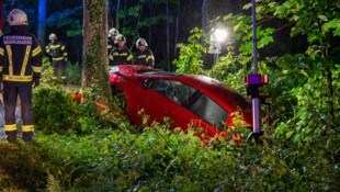 Der Wagen drohte weiter abzurutschen