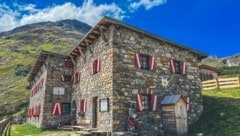 Die Osnerbrückner Hütte in den Hohen Tauern.