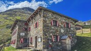 Die Osnerbrückner Hütte in den Hohen Tauern.