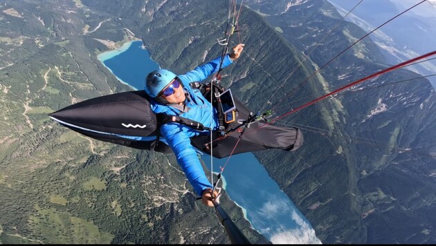 Helmut Staber legt bei seinen Flügen 100 Kilometer und mehr zurück.