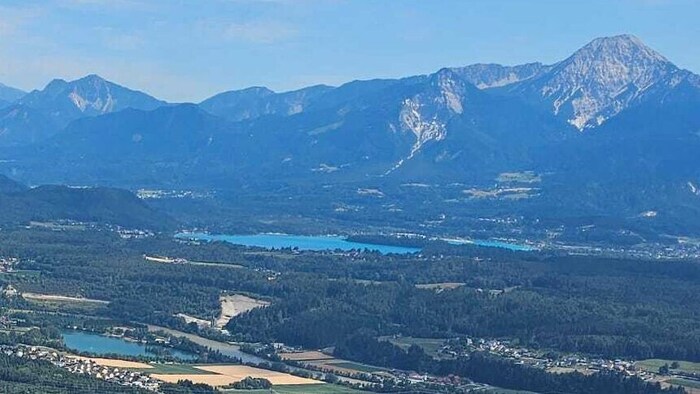 Traumhaftes Berg- und Seepanorama