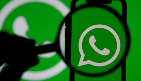 Die Regierung will bei Terrorverdacht in die Handys Verdächtiger schauen können und ebnet den ...