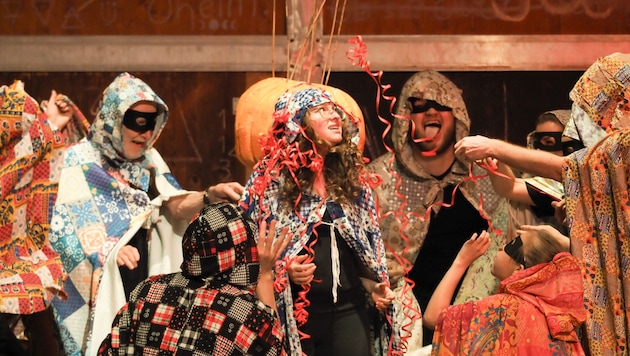 Das Theaterstück „Noah“, das in Rainbach zu sehen ist, kreist um ein brandaktuelles Thema.