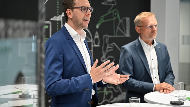CEO Christoph Knogler (li.) und CFO Andreas Schoberleitner ziehen für die KEBA eine positive ...