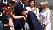 Frankreichs Präsident Emmanuel Macron begrüßte Prinzessin Kate mit einem Handkuss.