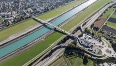 Die Rheinbrücke verbindet das österreichische Lustenau mit Au (Schweiz).
