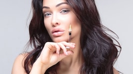 Sexy oder übertrieben? Lippenunterspritzungen entwickeln sich zum lukrativen Geschäft. 