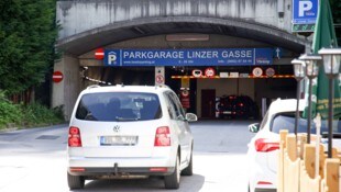 Über die Garage in der Linzergasse soll die Zufahrt für den Tunnel im Kapuzinerberg erfolgen. ...