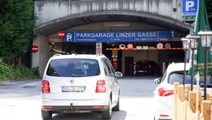 Über die Garage in der Linzergasse soll die Zufahrt für den Tunnel im Kapuzinerberg erfolgen. ...