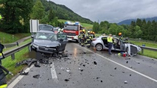 Auf der B 320 bei Pruggern wurden sieben Menschen, darunter Kinder, verletzt