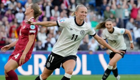 Lea Schüller bejubelt ihren Treffer zum 2:1 für Deutschland gegen Dänemark!