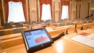 Der Sitzungssaal des OÖ-Landtags im Linzer Landhaus bleibt in den nächsten Wochen leer. 