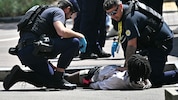 Dramatische Szenen am Rande der Tour de France. Die Polizei konnte eine Katastrophe wohl in ...