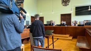 Im April starben fünf Ukrainerinnen bei einem Unfall auf der A2. Der Lenker wurde zu 18 Monaten ...
