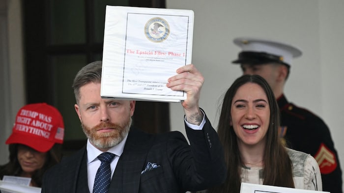 MAGA-Influencer kritisierten die herausgegebenen Akten als „PR-Sprech“.