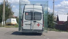 Russische Rettungsautos haben nun eine „Zusatzausstattung“ bekommen.