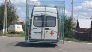 Russische Rettungsautos haben nun eine „Zusatzausstattung“ bekommen.