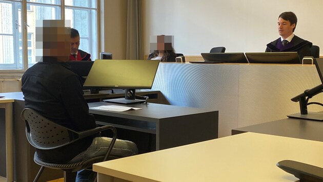 Der Angeklagte betonte vor Gericht mehrfach, dass sich der Schuss versehentlich gelöst hätte.