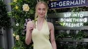 Sophie Turner spielte Sansa Stark in der Hit-Serie „Game of Thrones“. Jetzt scherzte sie, sie ...