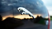 Die Jaguar-Lenkerin soll zu aggressiv angefahren sein.