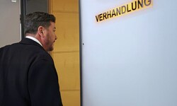 Signa-Gründer René Benko dürfte noch im Herbst vor Gericht stehen. Wo, ist allerdings noch ...