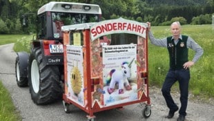 Robert Merlin wird mit seinem Steyr-Traktor von Arnoldstein auf die Kaiser-Franz-Josefs-Höhe ...