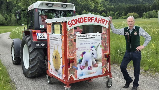 Robert Merlin wird mit seinem Steyr-Traktor von Arnoldstein auf die Kaiser-Franz-Josefs-Höhe ...