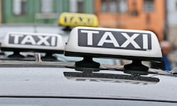 Betroffen von der Eröffnung des Insolvenzverfahrens ist ein Innsbrucker Taxiunternehmen ...