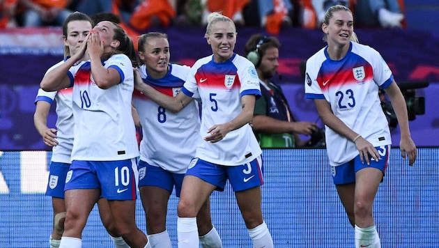 Englands torhungrige „Löwinnen“ …
