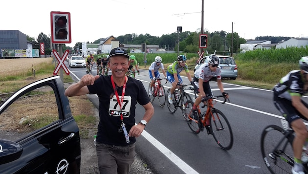 Bei der Tour of Austria kümmert sich der 72-Jährige auch um die Bahnübergänge.