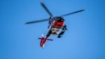 Mittels Hubschrauber wurde der Mann in Krankenhaus geflogen. 