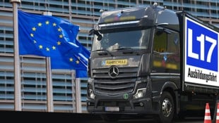 Ab Herbst können EU-Länder selbst entscheiden, ob schon 17-Jährige Lkw lenken dürfen.