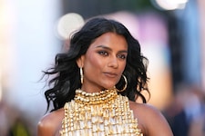 Ist „Bridgerton“-Star Simone Ashley etwa bei „Der Teufel trägt Prada 2“ mit dabei?