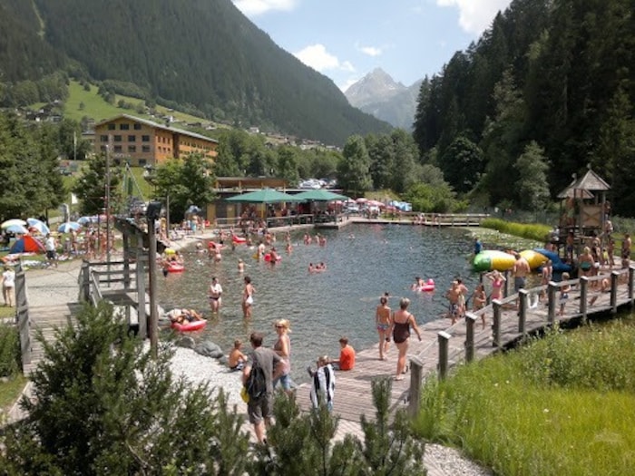 Das Freibad „Mountain Beach“ ist geradezu mit Preisen überschüttet worden – und das völlig ...