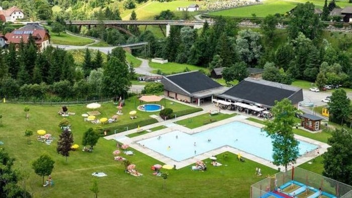 Wenn es so richtig heiß wird, dann ist das idyllische Waldbad genau der richtige Ort, um sich ...